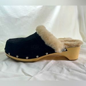 UGG Kalie 5426 Clog NWOT Black Suede Sz 8/39